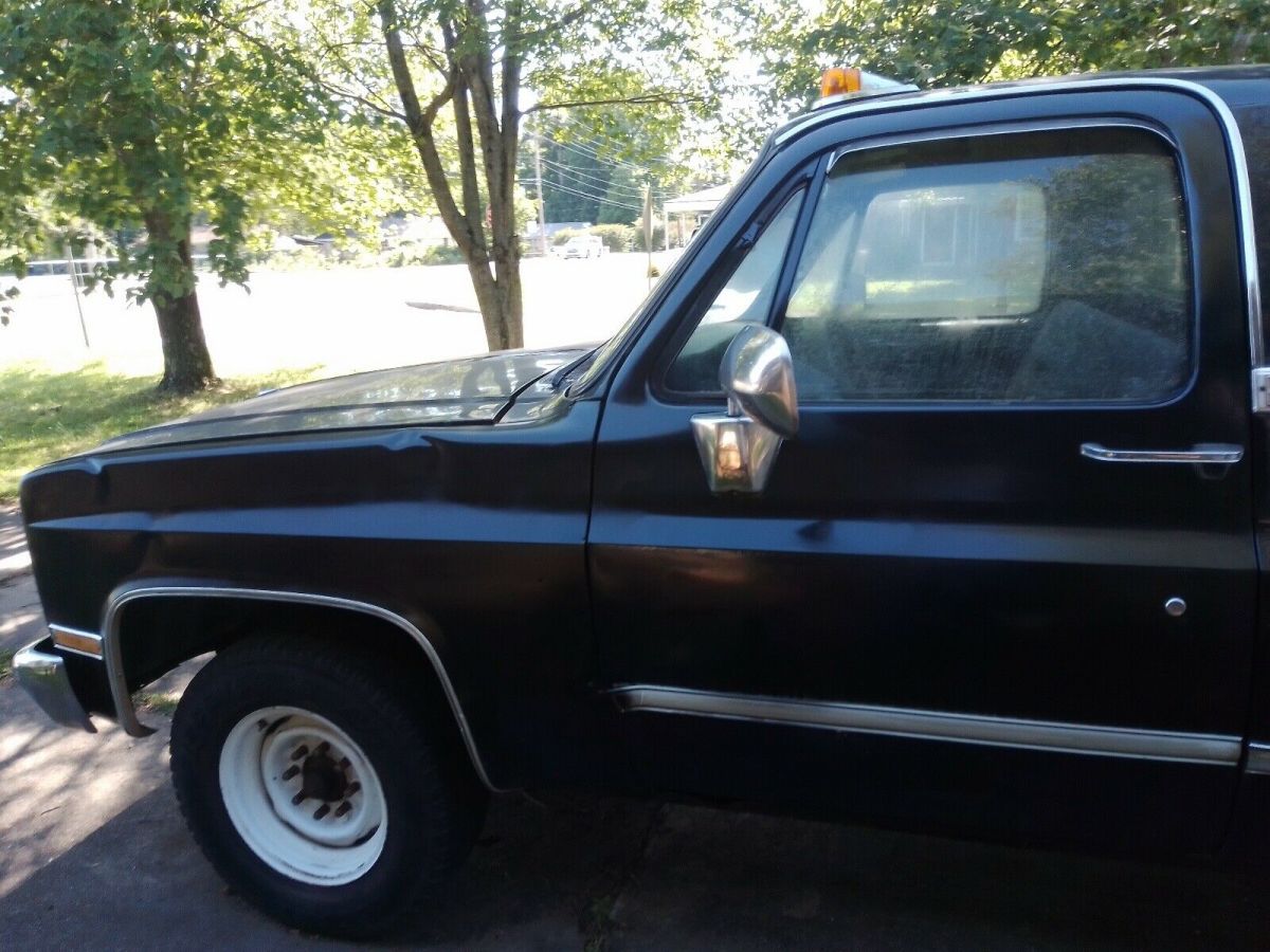 1984 chevrolet c20 pickup black rwd automatic