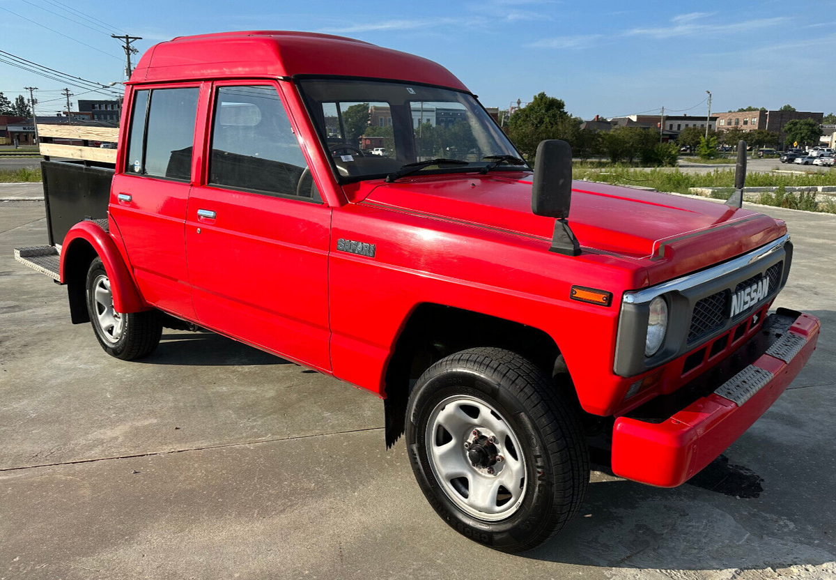 1989 nissan safari quad cab fire pickup - cold ac - 4wd 5spd 4.2 - 4,600 miles!