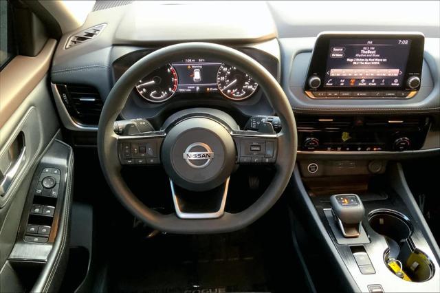 2021 nissan rogue sv