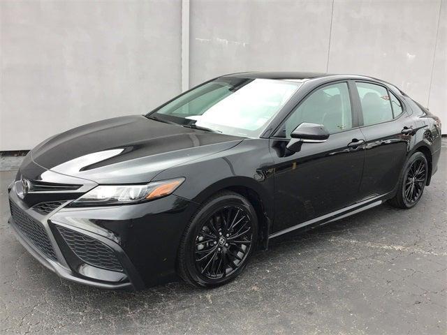 2022 toyota camry se