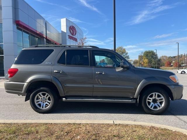 2005 toyota sequoia sr5