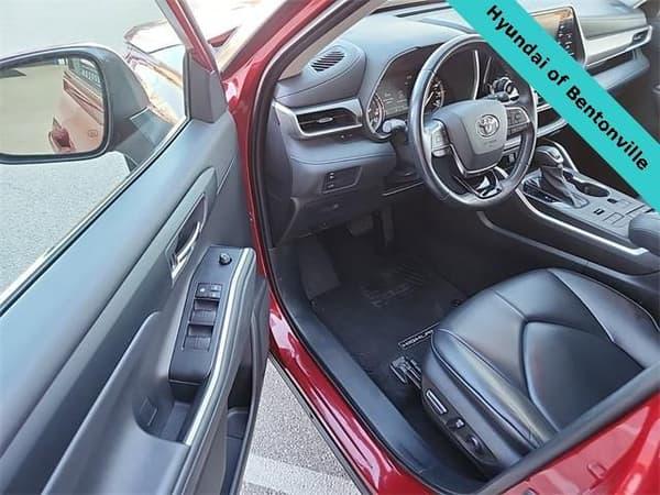 2021 toyota highlander in manhattan, new york