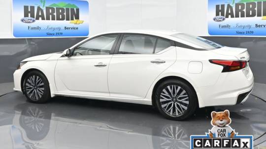 2024 Nissan Altima sv