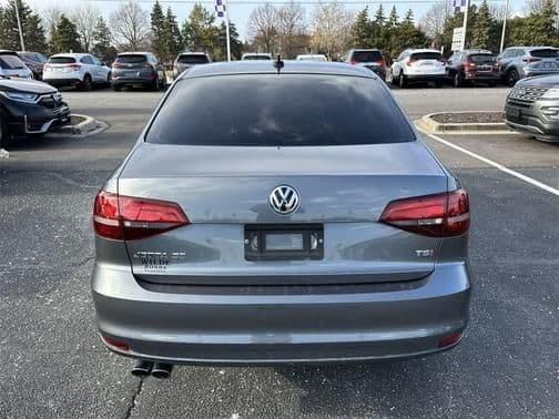 2017 volkswagen jetta 1.4t se in waukesha, wisconsin