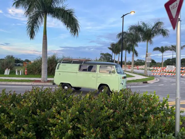1979 volkswagen bus wagon green rwd manual manual