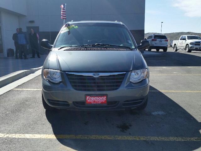 2007 chrysler town and country lx lx 4dr extended mini-van for sale in bitter creek, wyoming