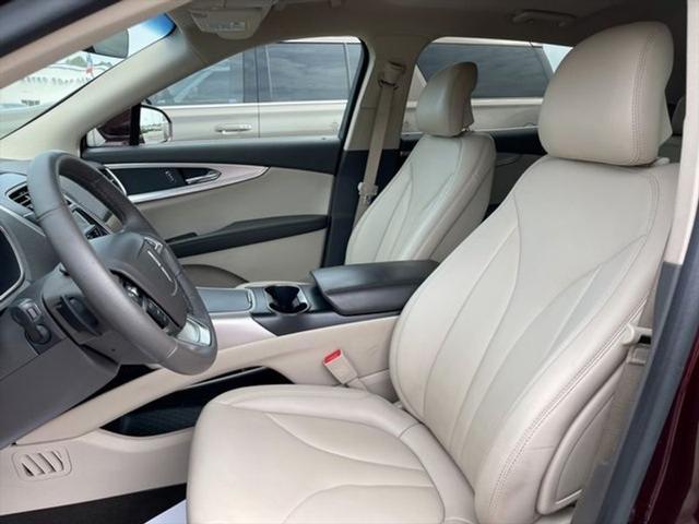 2019 lincoln nautilus standard