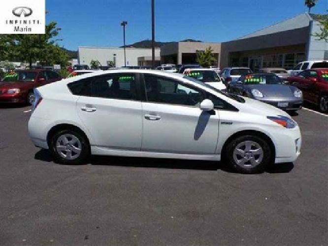 2010 toyota prius iv w/ navigation and leather in san rafael, ca