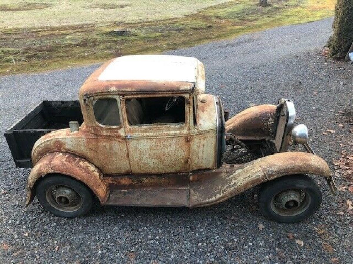1930 ford model a coupe - barn find - depression era bed - trog - hamb - hot rod