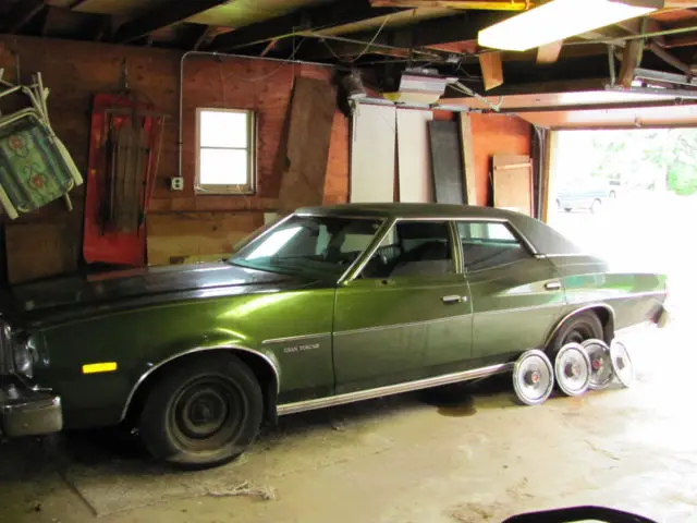 1976 ford gran torino vinyl roof not running