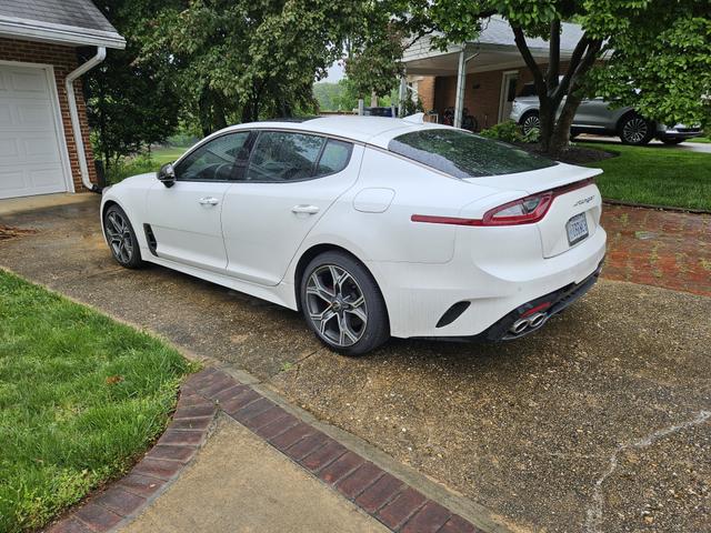 2021 kia stinger gt-line