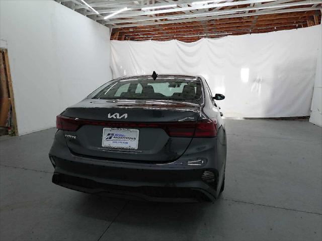 2023 kia forte lxs