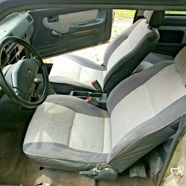 1993 subaru justy dl
