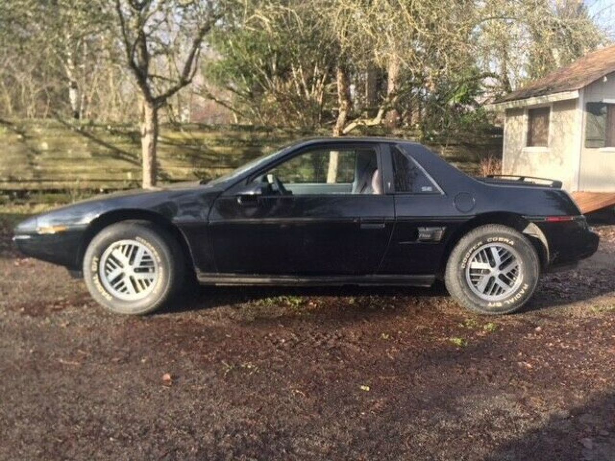 1984 pontiac fiero se with 32,000 original miles!!!