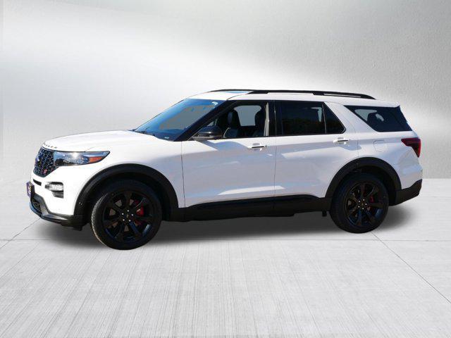 2022 ford explorer st
