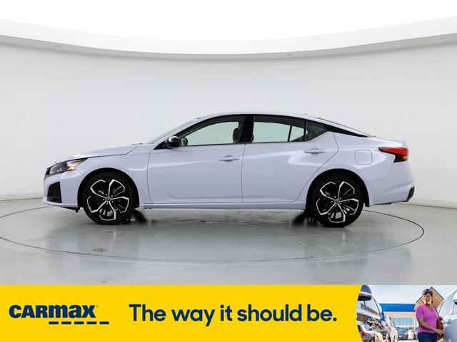 2023 nissan altima sr