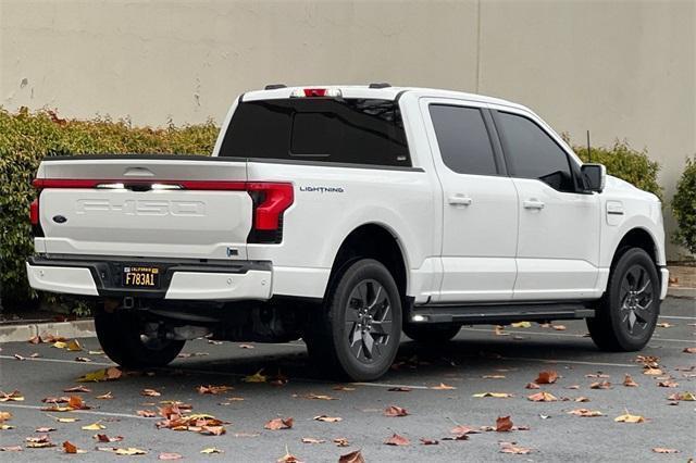 2022 ford f-150 lightning lariat