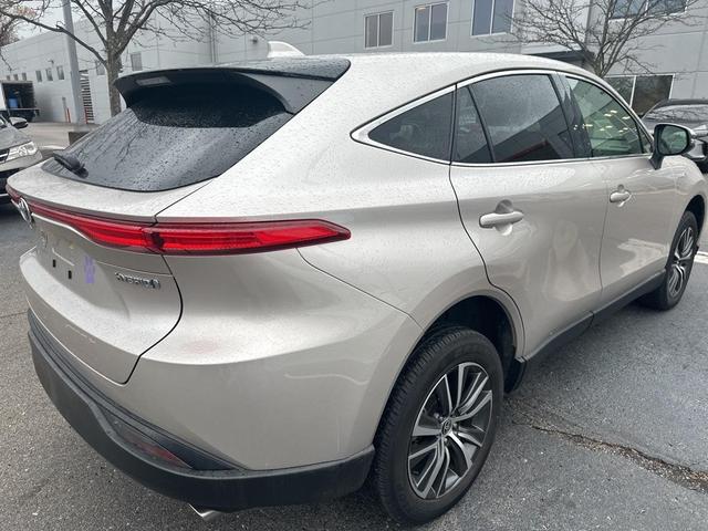 2021 toyota venza le