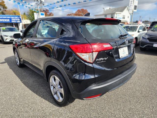 2022 honda hr-v lx