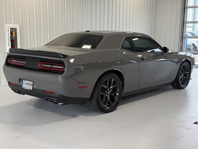 2023 dodge challenger r/t