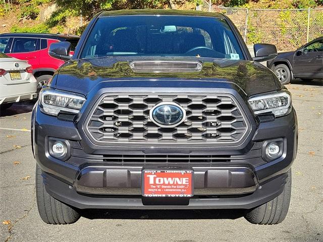 2022 toyota tacoma trd sport