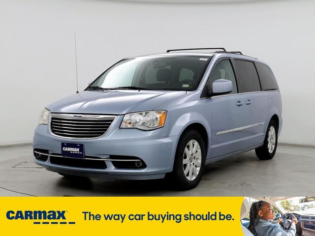 2013 chrysler town & country touring