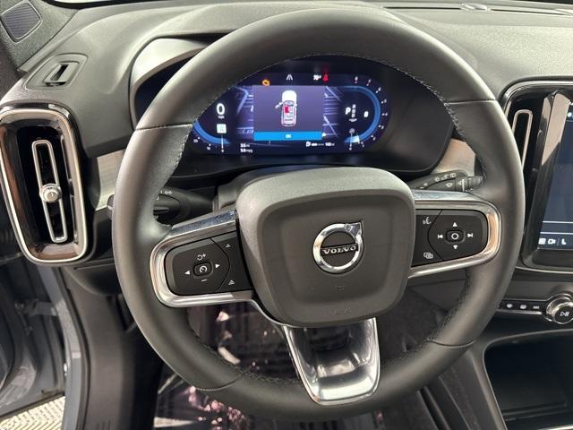 2023 volvo xc40 b5 core