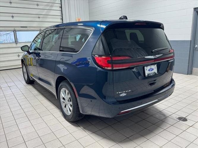 new 2025 chrysler pacifica