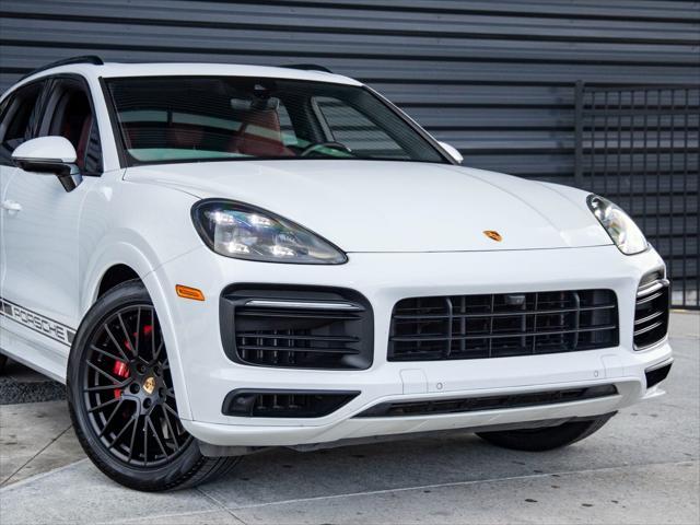 2021 porsche cayenne gts