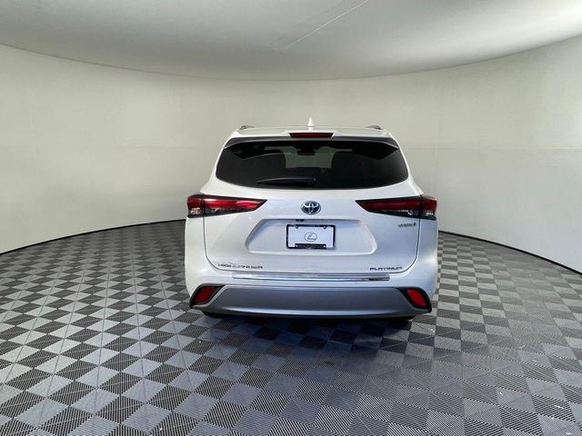 2021 toyota highlander hybrid platinum