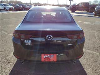 2021 Mazda select