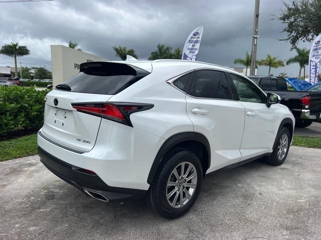 2021 lexus nx 300 base