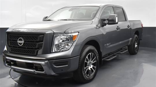 2024 Nissan Titan sv