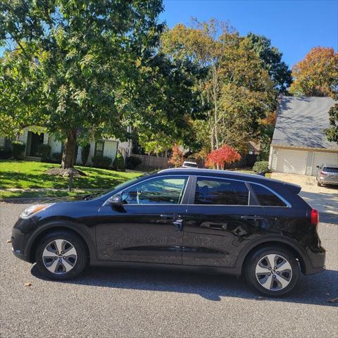 2017 kia niro lx