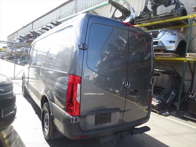 2024 mercedes-benz sprinter 2500 standard roof