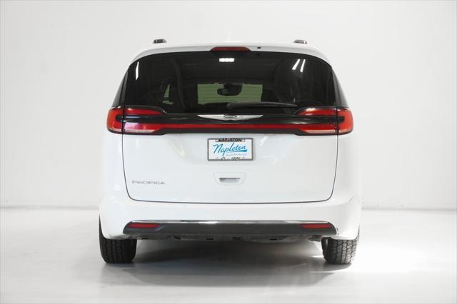 2022 chrysler pacifica touring l