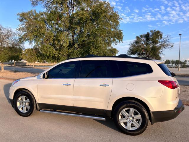 2011 chevrolet traverse 2lt
