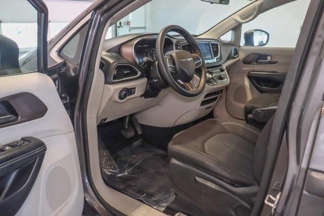2020 chrysler voyager l