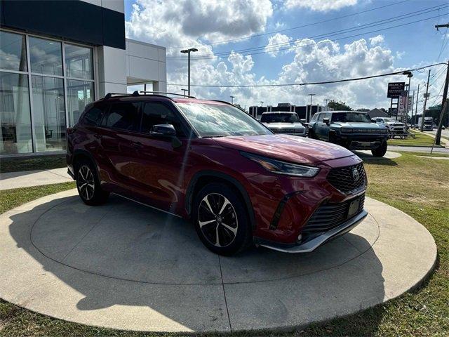 2022 toyota highlander xse