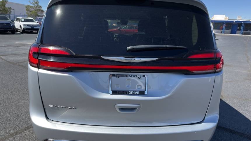 2022 chrysler pacifica touring l