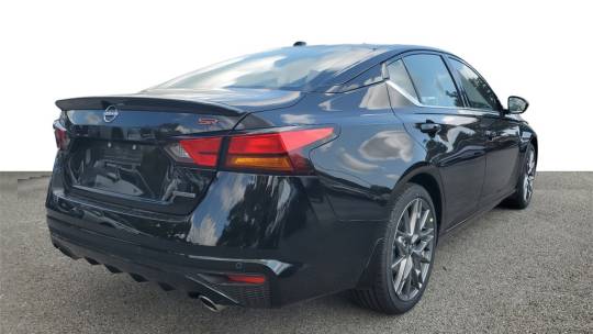 2024 Nissan Altima 2.0 sr