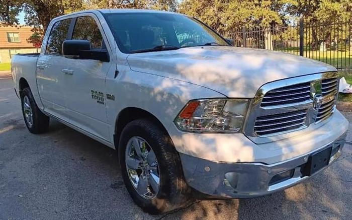 2019 ram 1500 classic crew cab lone star pickup 4d 5 1/2 ft in fort worth, texas