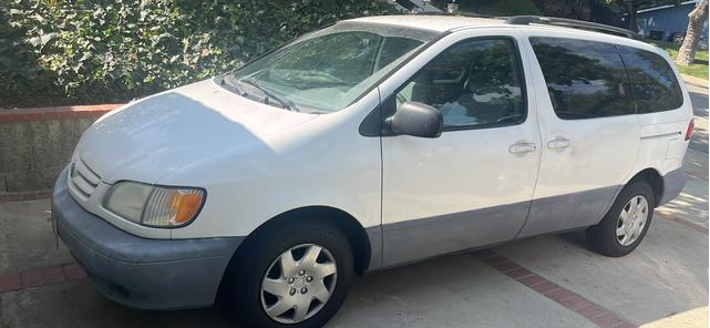 2002 toyota sienna ce