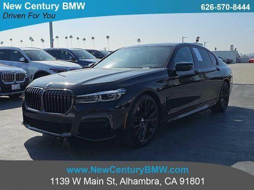 2022 bmw 740