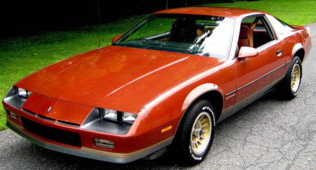 1985 berlinetta,copper met/cloth int.1 owner,v-8,auto,ac,ps,pdb,pw,cruise,alloys