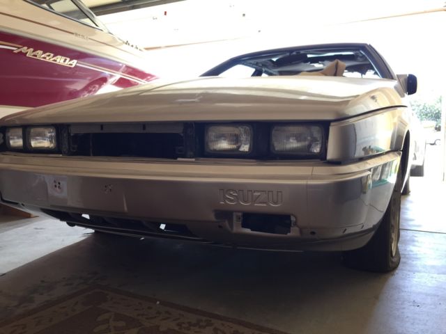 1988 isuzu impulse base hatchback 2-door 2.0l