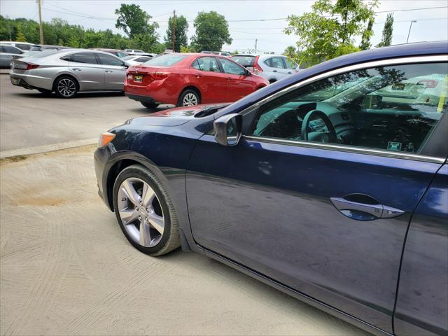 2013 acura ilx 2.0l w/premium package