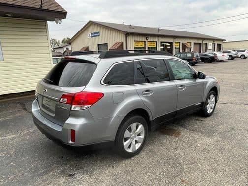 2011 subaru outback in chicago, illinois
