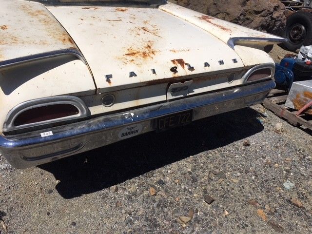 1960 ford fairlane 500 skyliner