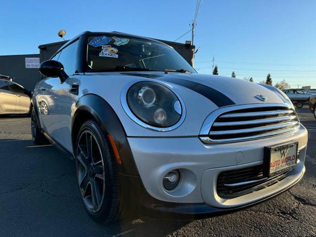 2011 mini cooper clubman base